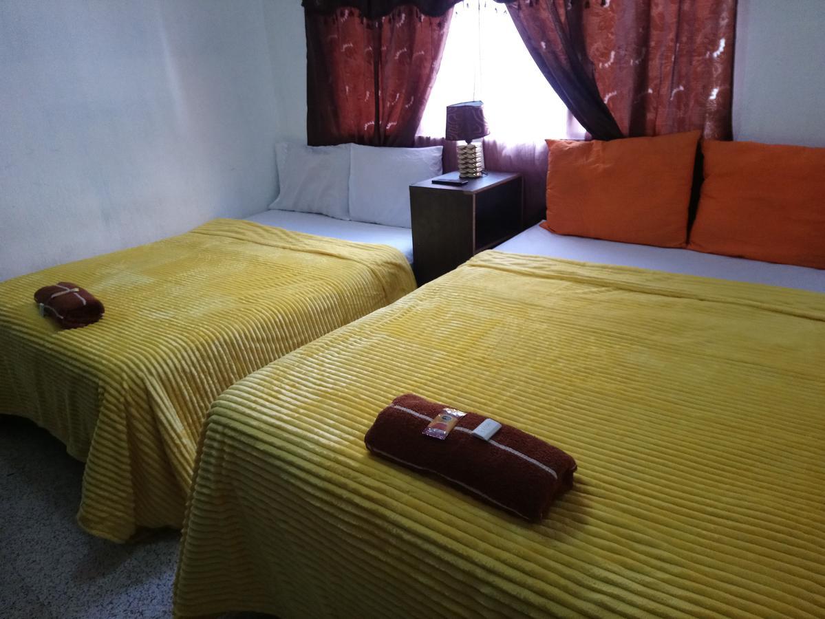 Hotel Colonial Maya Guatemala-Stad Buitenkant foto